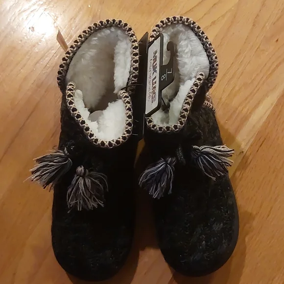 Muk Luks Slipper Booties - Picture 2 of 13